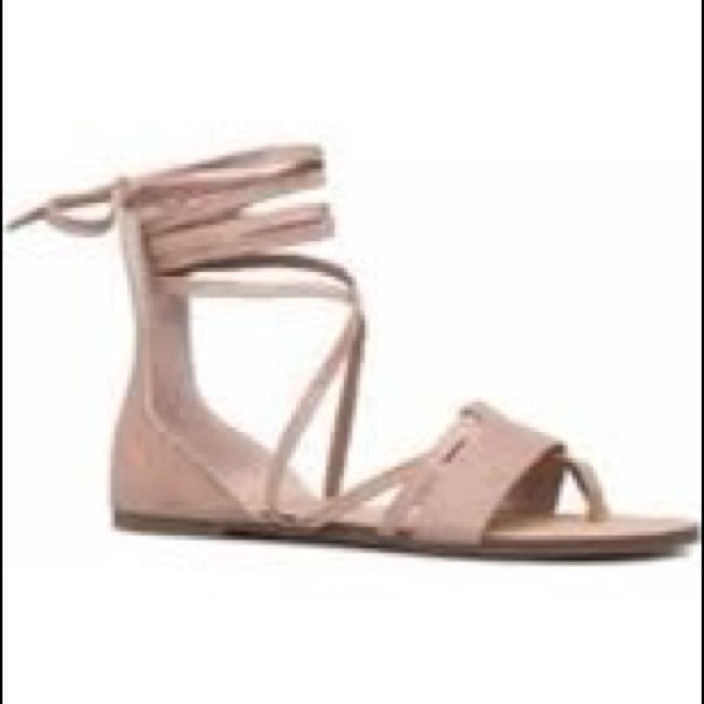 💯🌼ShoeDazzle Keira Flat Lace up Sandal!